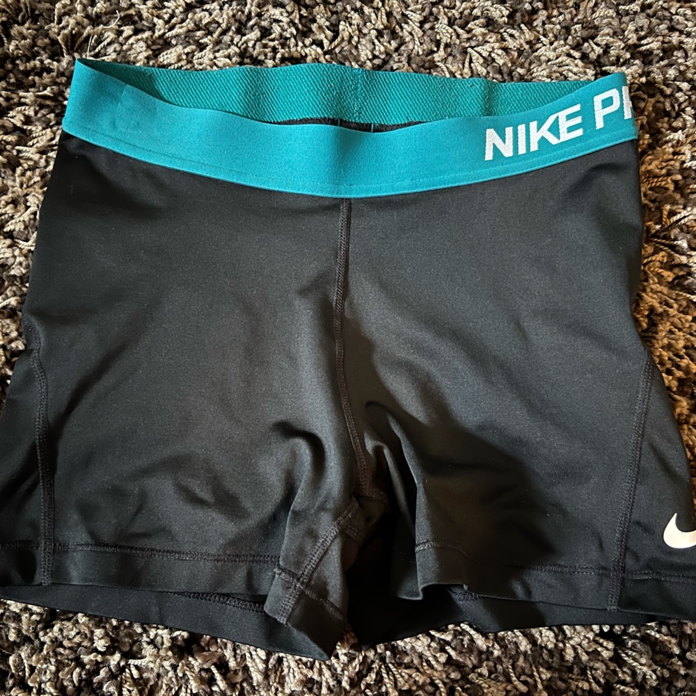 GUC Nike Dri-Fit Spandex Shorts-M